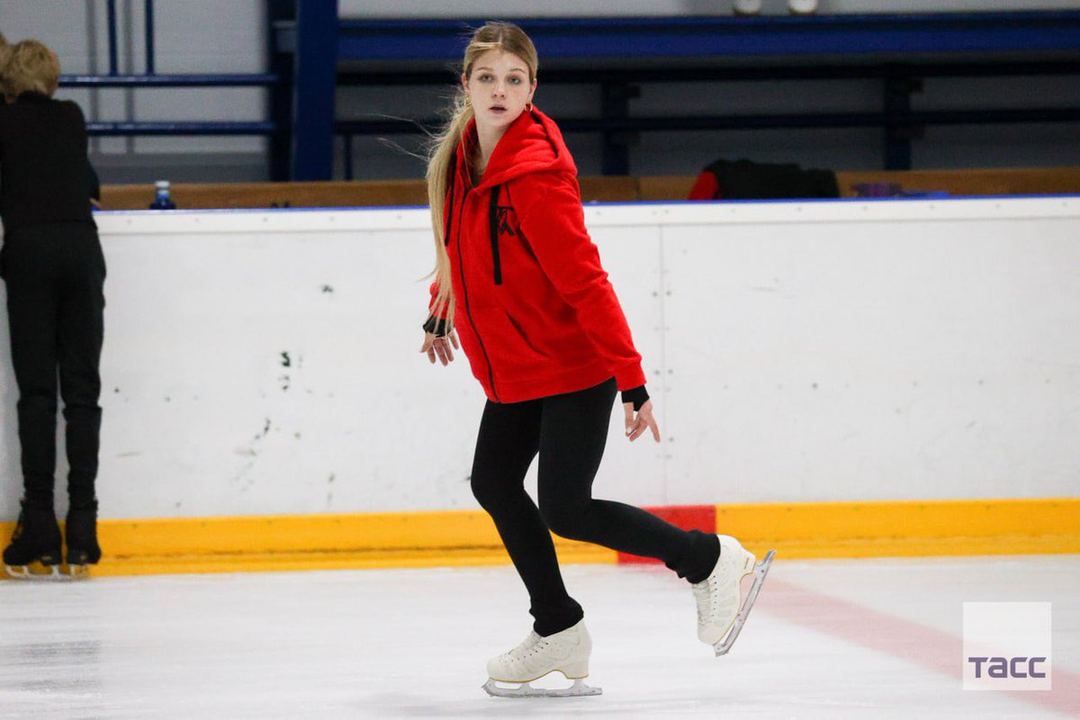 sashenkatrusova's tweet photo. missed her so much on the ice 😭💕 i hope she takes the time she needs to recover, we’re always waiting for her 🫶 https://t.co/z32NnrU6Hf