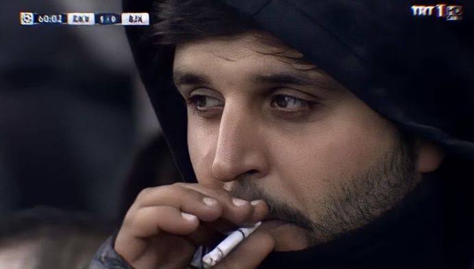 Ulan bu hayattaki bütün güzel duygulara uzaktan bakmaya mi geldik biz ya. Cümle bile kuramiyoruz aq bitmisiz biz ya