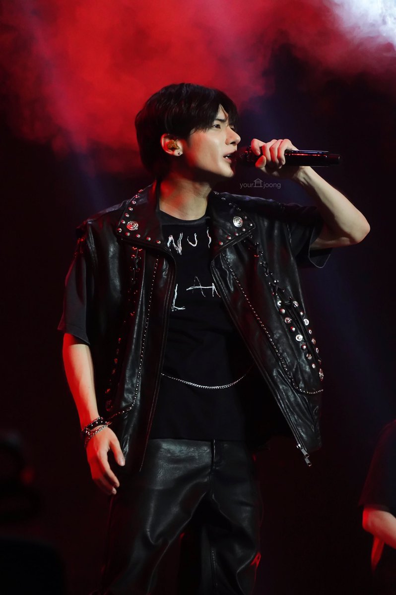 yourhomejoong's tweet photo. [060624] ❤️‍🔥❤️‍🔥

#투모로우바이투게더 #TOMORROW_X_TOGETHER #TXT
#태현 #TAEHYUN #Act_Promise #TXT_TOUR_ACTPROMISE #TXTinChicago https://t.co/h1MGAJxnme