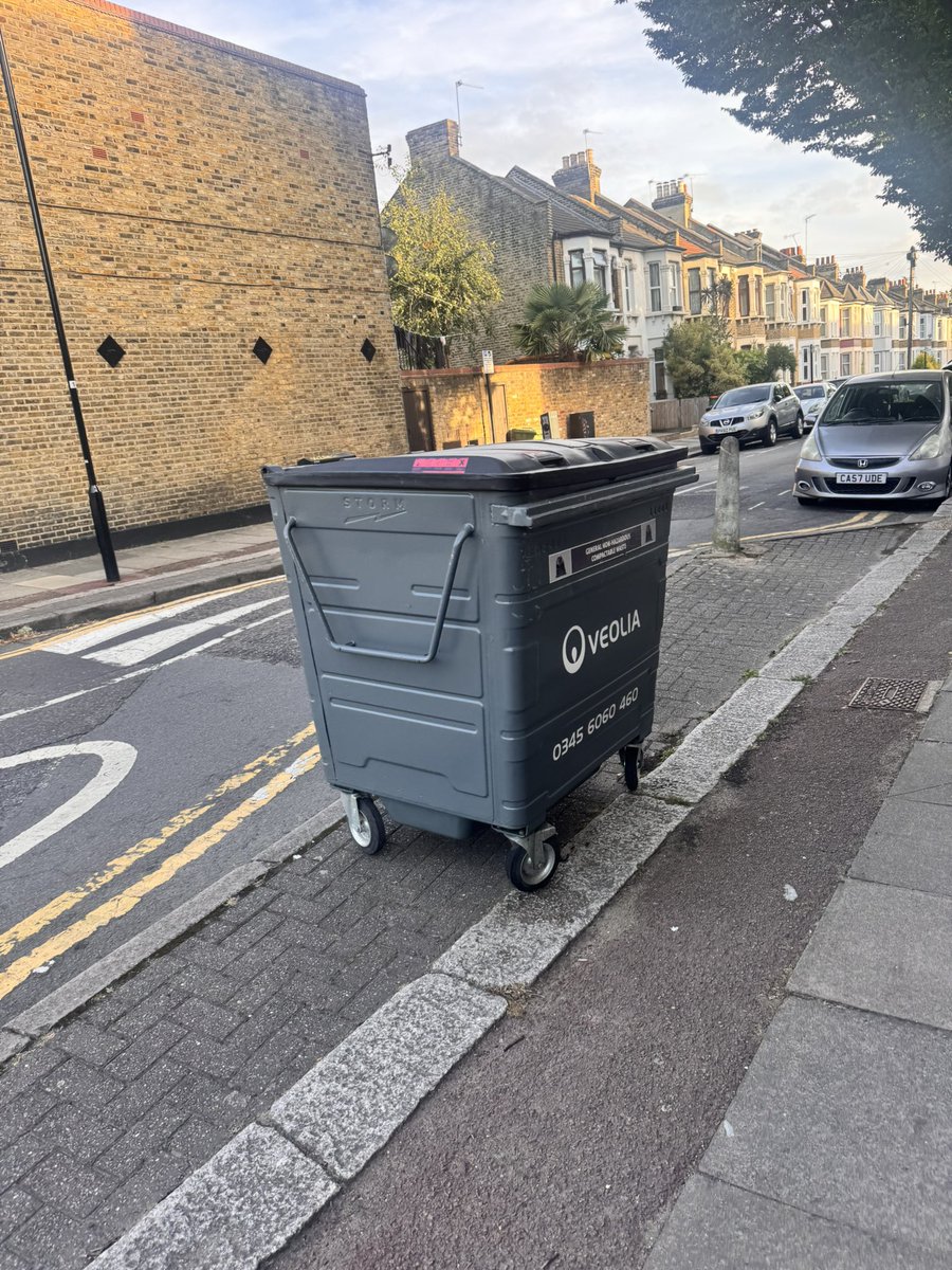 BobMann3's tweet photo. @NewhamLondon why is this on a residential road (Geere Road, e15) ? There is also a Bywater equivalent on the bottom of the road - both are attracting fly tipping and littering - please remove both of them https://t.co/UV2jxoksof