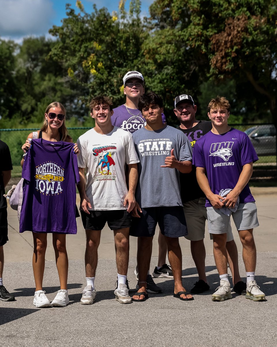UNI_wrestling's tweet photo. Wrestlers turned movers this morning 💪 UNI Wrestling helped freshmen get settled and made some new fans along the way 👏💜

#PantherTrain l #EverLoyal https://t.co/khqVxIFS4B