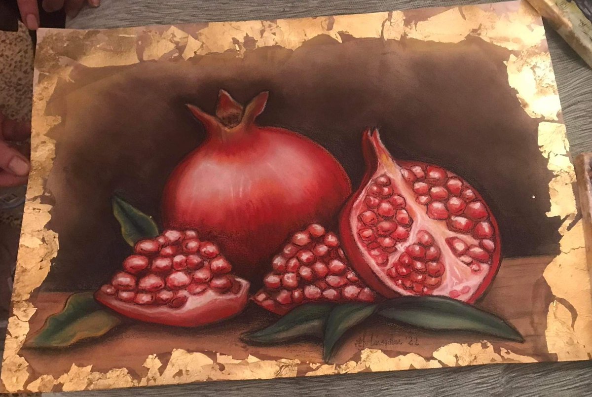 MysticalArts8's tweet photo. #softpastel #drawing #pomegranates #stilllife #naturamorta #mixedmediaart #arte #pittura #pastelli #melograni #ρόδια https://t.co/lBJdFSvYzU