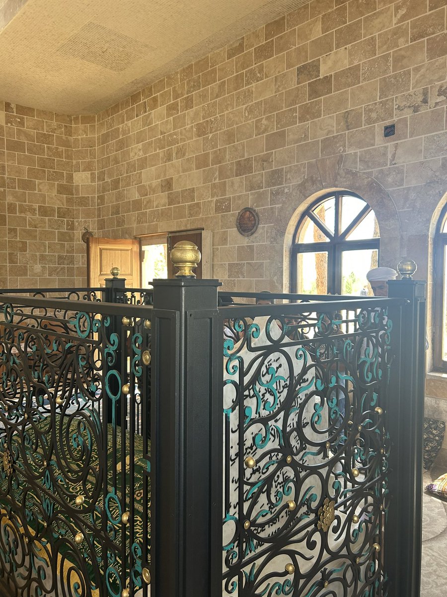 “Namâz insanın navigasyonudur, doğruca Allah’a götürür.”

Seyyid Hasan Arvâsi Hz