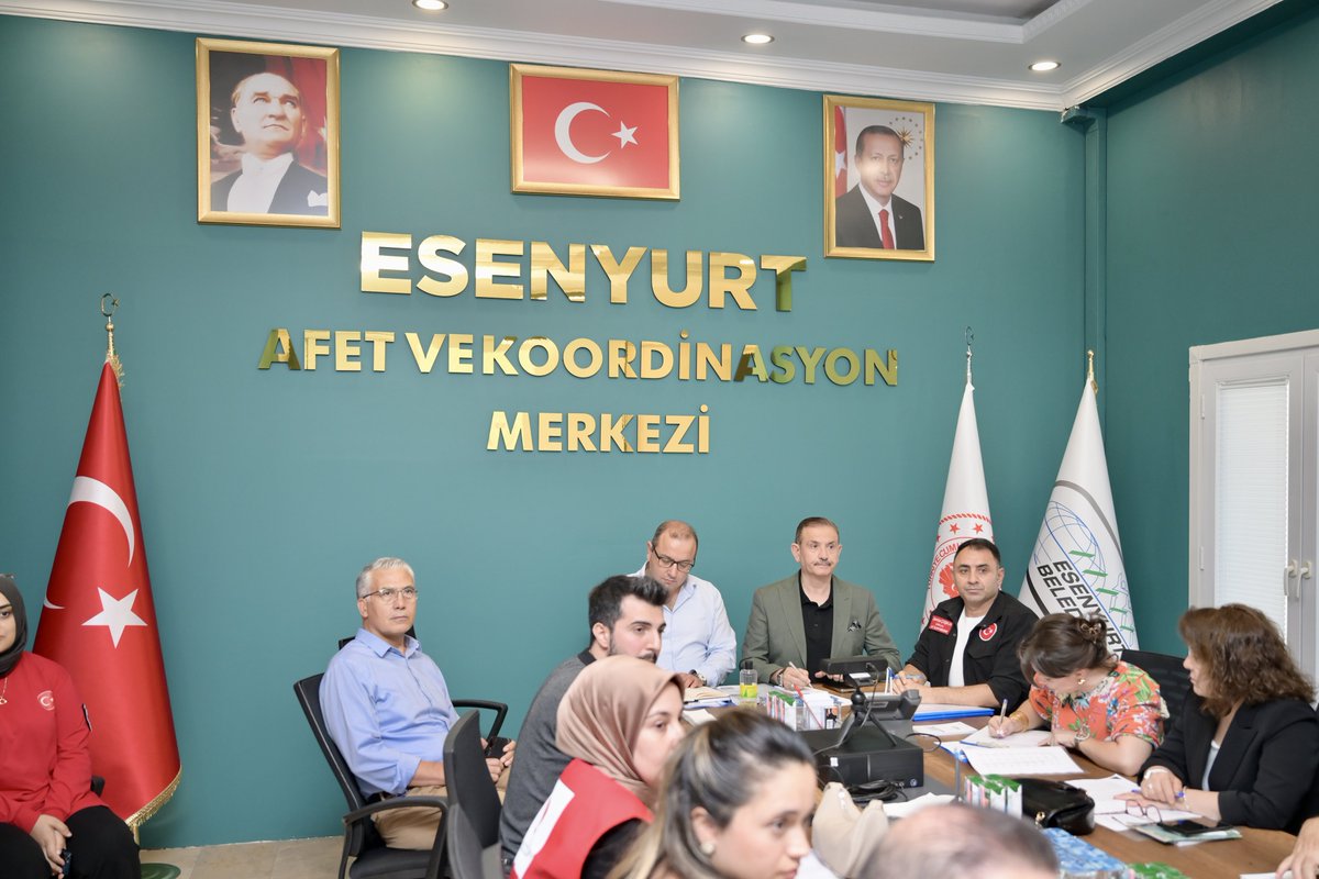 Esenyurt Kaymakamlığı (@tcesenyurt) on Twitter photo Kaymakamımız Sayın <a href="/CobanogluF/">Fatih Çobanoğlu</a> başkanlığında; Esenyurt Belediye Başkan Yardımcısı Ümit Ünal, İlçe Sağlık Müdürümüz Oktay Dokuz ve ilgili kurum temsilcilerinin katılımıyla, öngörülen İstanbul depremine yönelik Sağlık Afet Eylem Planı toplantısı gerçekleştirildi. Kaymakamımız Sayın <a href="/CobanogluF/">Fatih Çobanoğlu</a> başkanlığında; Esenyurt Belediye Başkan Yardımcısı Ümit Ünal, İlçe Sağlık Müdürümüz Oktay Dokuz ve ilgili kurum temsilcilerinin katılımıyla, öngörülen İstanbul depremine yönelik Sağlık Afet Eylem Planı toplantısı gerçekleştirildi.
