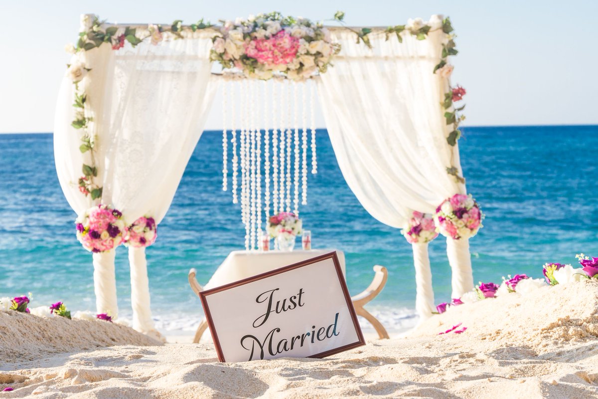 ImagineVIP's tweet photo. 🌟Choosing the perfect venue for your big day is crucial! 🍾🎉 Join us as we dive into essential tips to ensure your wedding venue sets the perfect stage for unforgettable memories. 💍💓
Don’t miss out! Visit us at https://t.co/4NpPBNJNPn... to learn more.  
#WeddingPlanning https://t.co/Ofn2pgvdg7