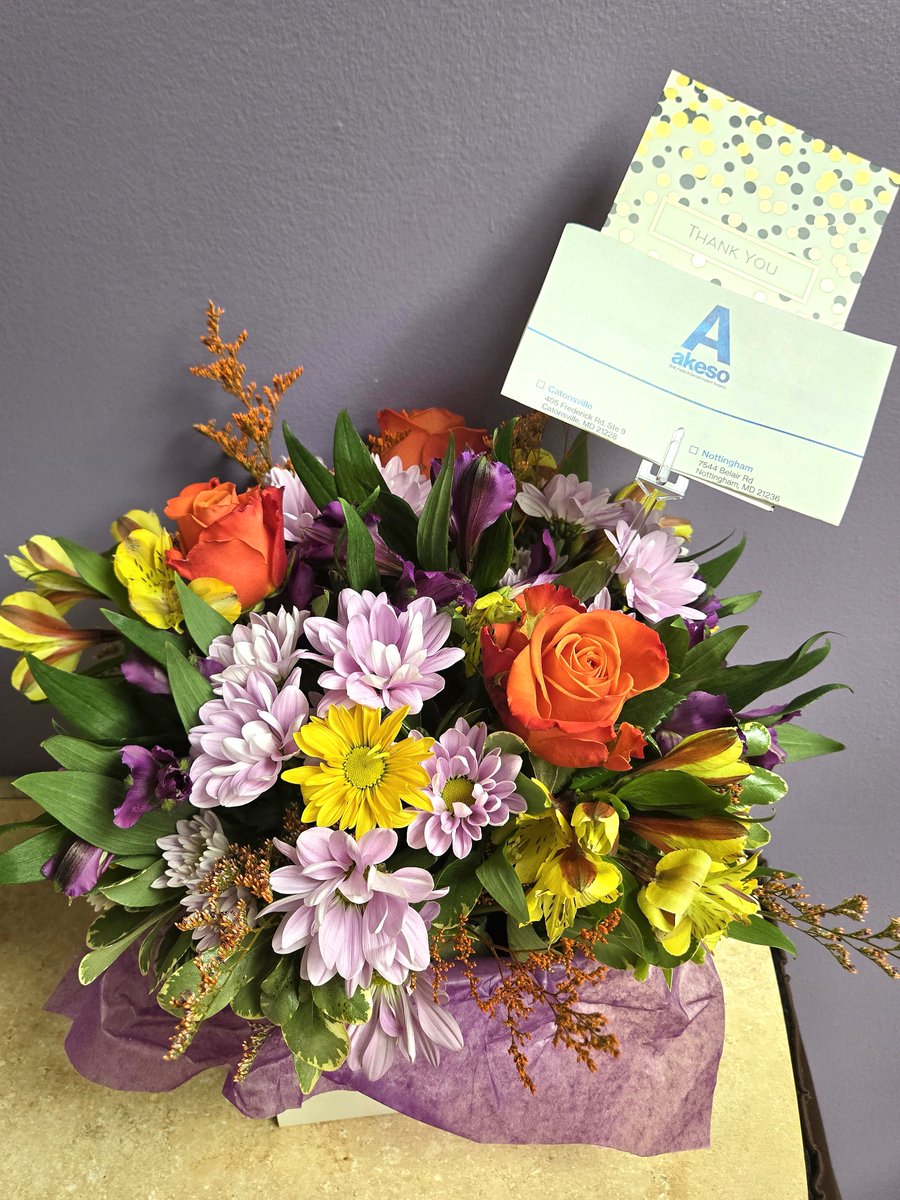 Thank you for stopping by Ms. Selena (Akeso Oral Surgery) with these lovely flowers. Always a pleasure to see you!