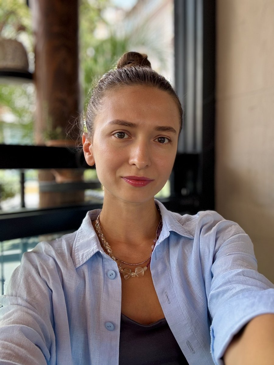 Мои 2015/2020/2025
Где-то в промежутках я успела побыть блондинкой и лысой