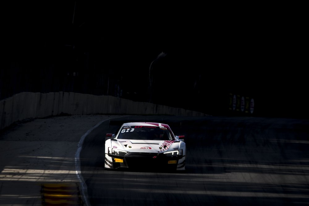 gt_america_'s tweet image. Caught in the spotlight 😍

#GTRoadAmerica #GTAmerica