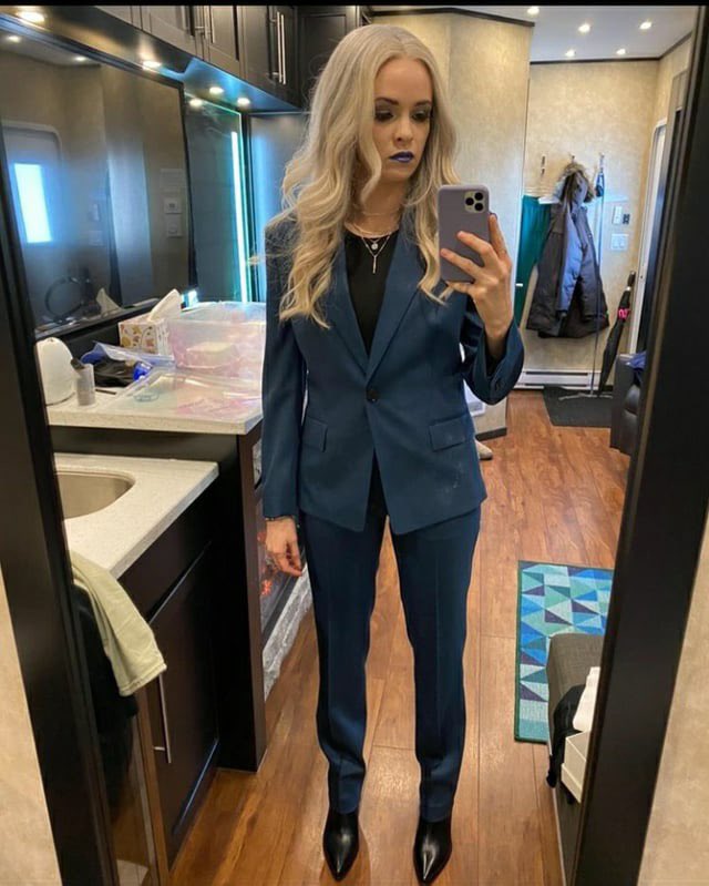 SnackerHacker's tweet image. Caitlin and Frost have a little competition going, who's most wanted?