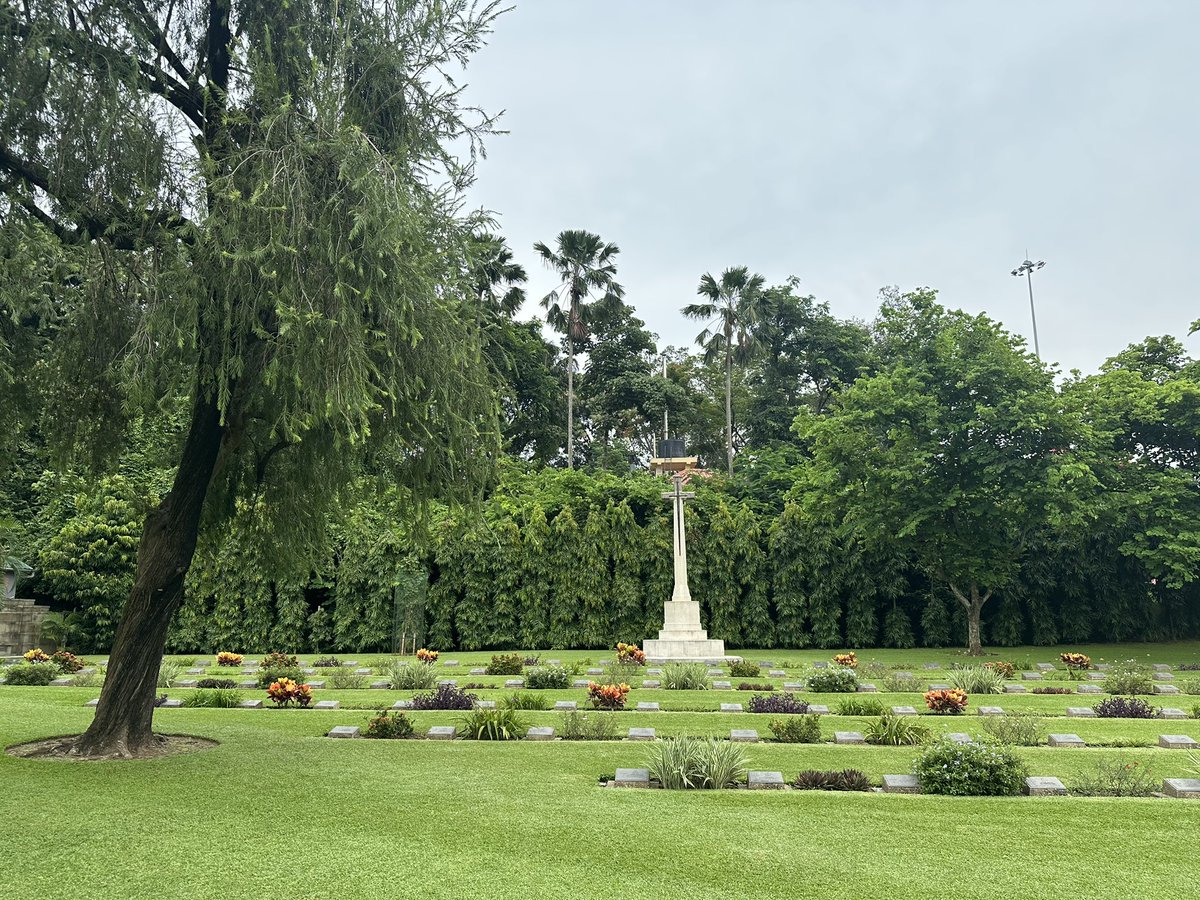 talk_to_aditya's tweet image. The Guwahati War Cemetery, awesomely maintained by @CWGC

Shed many tears reading the epitaphs.