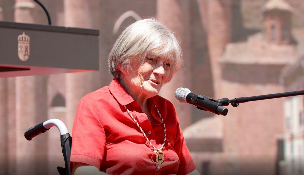 📢 Desde CCOO Industria de La Rioja nos sumamos a las condolencias por la pérdida de Carmen Chover.
Activista, sindicalista y feminista, dedicó su vida a abrir caminos de igualdad, libertad y justicia social. 🌹