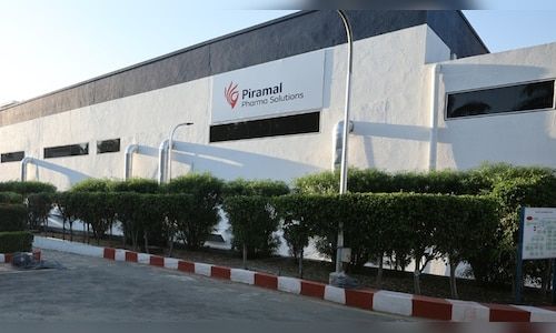 CNBC-TV18 (@cnbctv18news) on Twitter photo #PiramalPharma unit infuses ₹1,626 crore into #PPLPharma via preference shares
<a href="/jpullokaran/">Jomy Jos Pullokaran</a>
buff.ly/DdBOdiw #PiramalPharma unit infuses ₹1,626 crore into #PPLPharma via preference shares
<a href="/jpullokaran/">Jomy Jos Pullokaran</a>
buff.ly/DdBOdiw