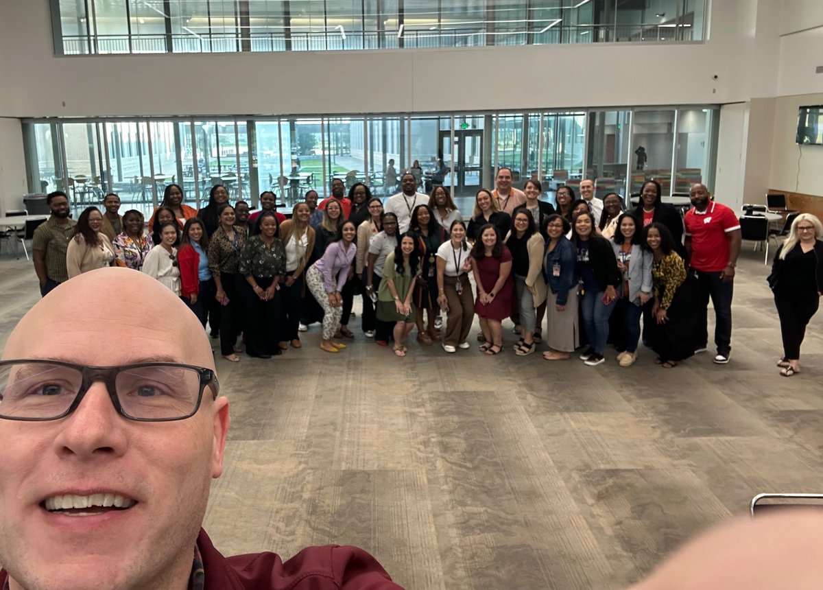 CallieDay1's tweet photo. Leaders building up leaders!  Thank you @WarfordMatt for the welcome and encouragement to tell our story!  @FortBendISDSupt get excited about your new leaders!  Great things are coming! #FBISD #FBISDLevelUp #LeadthePAC #MYELEAP https://t.co/a3nYVC912m