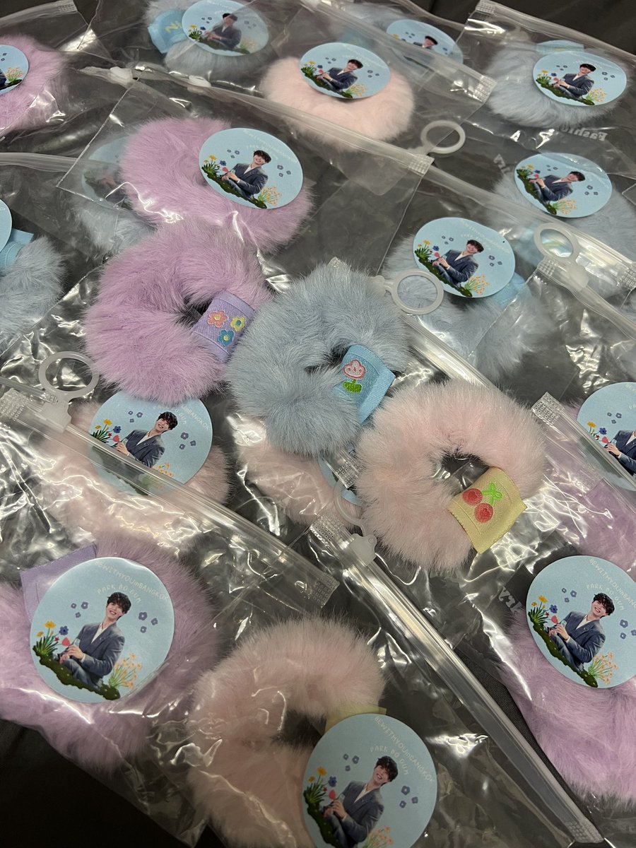 Mm_gummy's tweet photo. Giveaway🩵 แวะมารับกันด้วยน้าา เพื่อนๆชาวบกจีบูทั้งหลาย ตั้งใจทำมากๆเลยแล้วเจอกันน้า

Aug. 24, 2025 (Sun.) 

@BOGUMMY
#BEWITHYOU
#PARKBOGUM 
#박보검 
#พัคโบกอม  #PARKBOGUM2025_FANMEETING_BEWITHYOU_BKK
#24สิงหามาเจอพัคโบกอม https://t.co/ftN9mcKd1h
