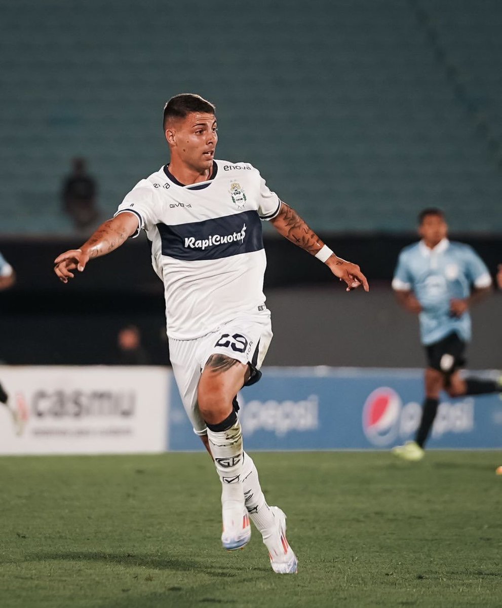 🚨Ivo Mammini deja Gimnasia (LP) y jugará en el AIK de Suecia. 
*️⃣El "Lobo" cobra un resarcimiento de u$s 300.000 y se queda con el 20% de una futura venta. El delantero viaja esta noche y firmará contrato hasta junio de 2029. #TratoHecho