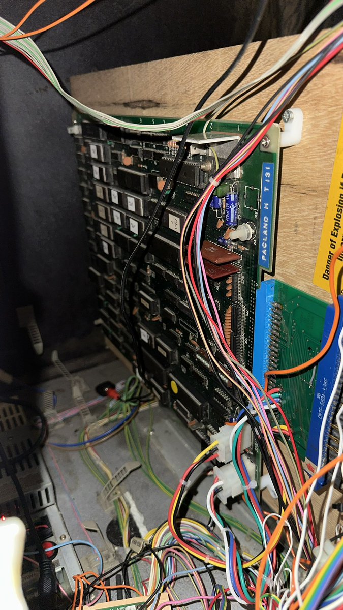 Finally broke 1M+ on PacLand. Died from a few *seemingly avoidable mistakes,though in this game they often feel inevitable. The difficulty ramps significantly in the later stages requiring fast adaptation to RNG and super precise execution. Still a Masterpiece.  #パックランド