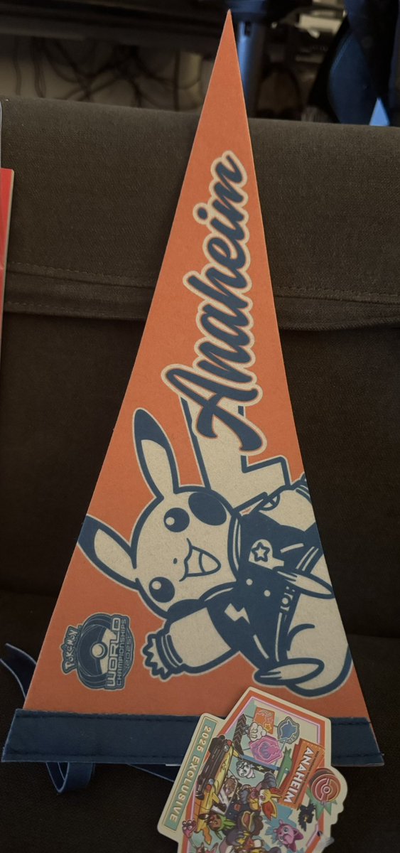 JollyPea has all EN FA Trainers! (@jollypea182) on Twitter photo 🚨Pea’s Worlds Giveaway #2🚨
Day 2 of 3 Worlds Giveaways! 🥳
If you guessed “pennant” from the first post’s hint, you are correct! 🚩
Like ♥️
Follow <a href="/JollyPea182/">JollyPea has Worlds Withdrawals 🫠</a>
Ends 8/22 10:00PM PST. US only
Next giveaway goes up tomorrow.
Hint: You can wear it around your neck 🤔 🚨Pea’s Worlds Giveaway #2🚨
Day 2 of 3 Worlds Giveaways! 🥳
If you guessed “pennant” from the first post’s hint, you are correct! 🚩
Like ♥️
Follow <a href="/JollyPea182/">JollyPea has Worlds Withdrawals 🫠</a>
Ends 8/22 10:00PM PST. US only
Next giveaway goes up tomorrow.
Hint: You can wear it around your neck 🤔