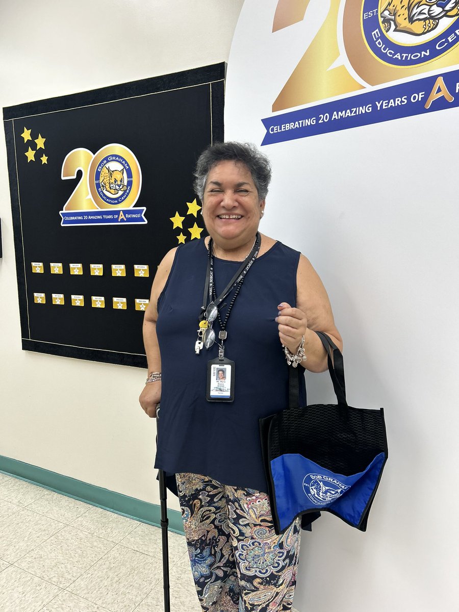 The winner of today’s daily attendance challenge, “Are You at School Today?” is our 🅰️mazing teacher, Ms. Bueno! 🐾Congratulations!🐾 💙💛 MDCPS <a href="/SuptDotres/">Jose L. Dotres, Ed.D.</a> <a href="/RobertoAlonsoFL/">RobertoJAlonso</a> <a href="/BGECPTSA/">BGEC PTSA</a> #SHOWUPMDCPS #YourBestChoiceMDCPS #BGEC