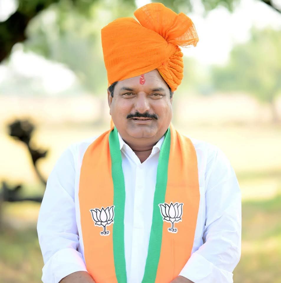 Om Singh Rajpurohit (@rajpurohitmla) on Twitter photo राजस्थान सरकार में राजस्व, उपनिवेशन एवं सैनिक कल्याण राज्य मंत्री श्री विजय सिंह चौधरी जी को जन्मदिन की हार्दिक बधाई एवं शुभकामनाएं!
प्रभु से आपके उत्तम स्वास्थ्य एवं यशस्वी जीवन की कामना करता हूं।
<a href="/VIJAYSINGH_NAWA/">Vijay Singh Chaudhary (मोदी का परिवार)</a> राजस्थान सरकार में राजस्व, उपनिवेशन एवं सैनिक कल्याण राज्य मंत्री श्री विजय सिंह चौधरी जी को जन्मदिन की हार्दिक बधाई एवं शुभकामनाएं!
प्रभु से आपके उत्तम स्वास्थ्य एवं यशस्वी जीवन की कामना करता हूं।
<a href="/VIJAYSINGH_NAWA/">Vijay Singh Chaudhary (मोदी का परिवार)</a>