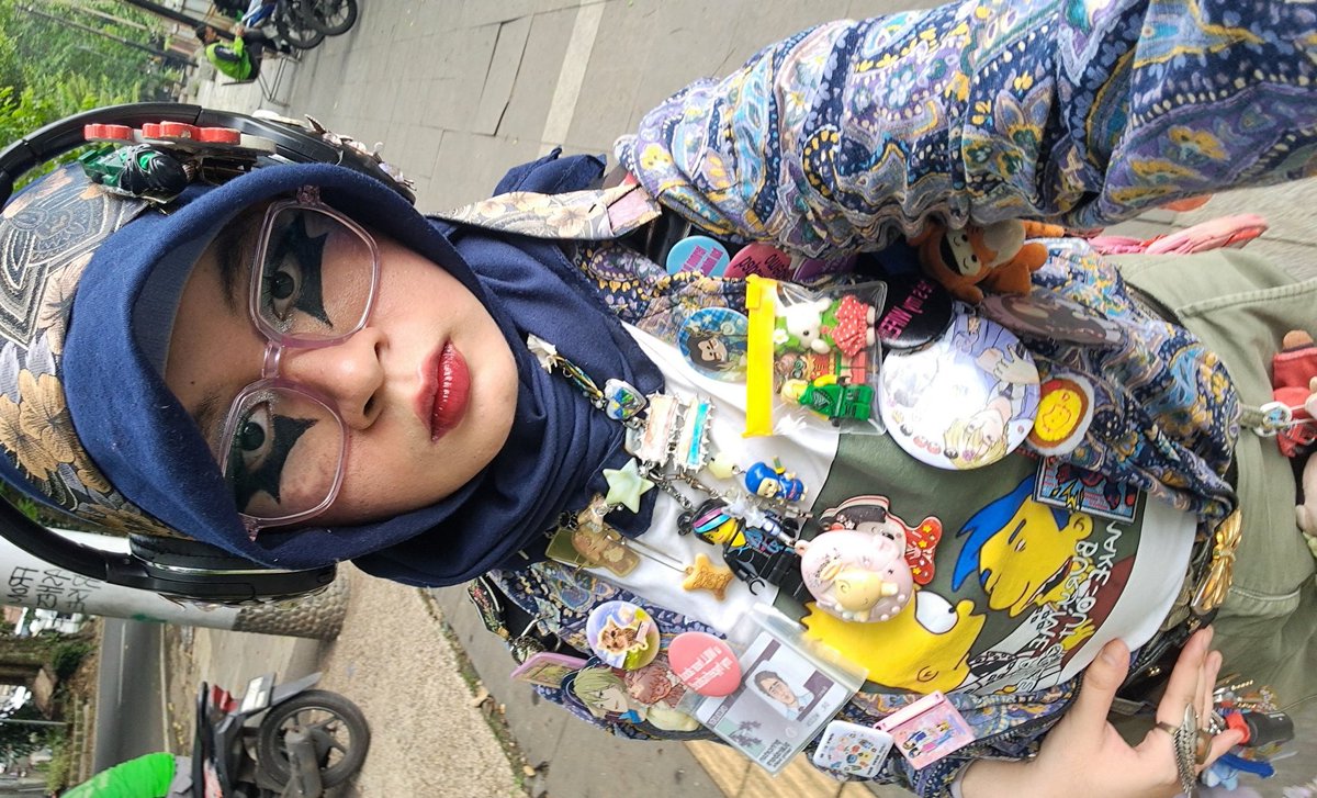 ★💬🦈🍴⛸️📠🗑🖇 tweet media