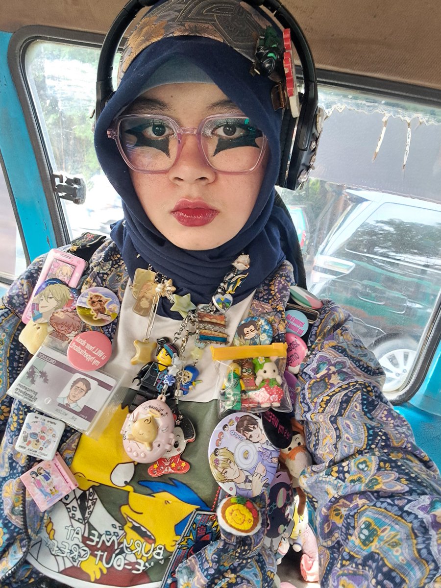 ★💬🦈🍴⛸️📠🗑🖇 tweet media