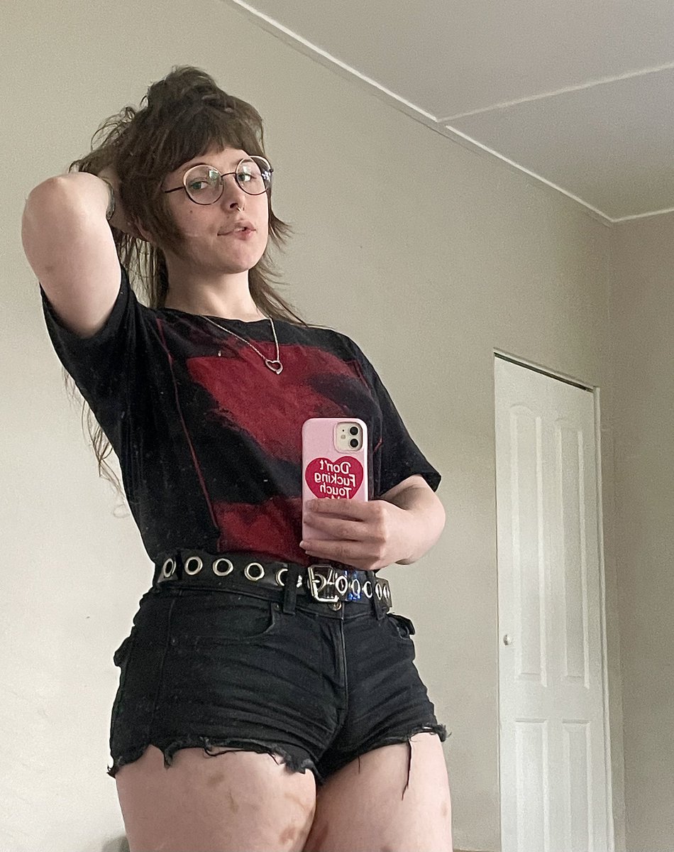 do these shorts make my 😸 look big?