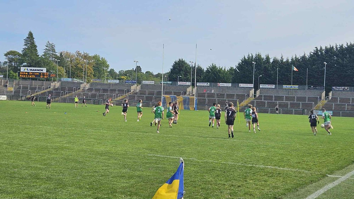 📸 Well done to our U10.5 team who had the amazing opportunity to play at half time in Brewster Park on Sunday! A brilliant effort from all involved! 🏐🙌 Special shoutout to Ava Rose Mimna who’s missing from the team photo! ☘️