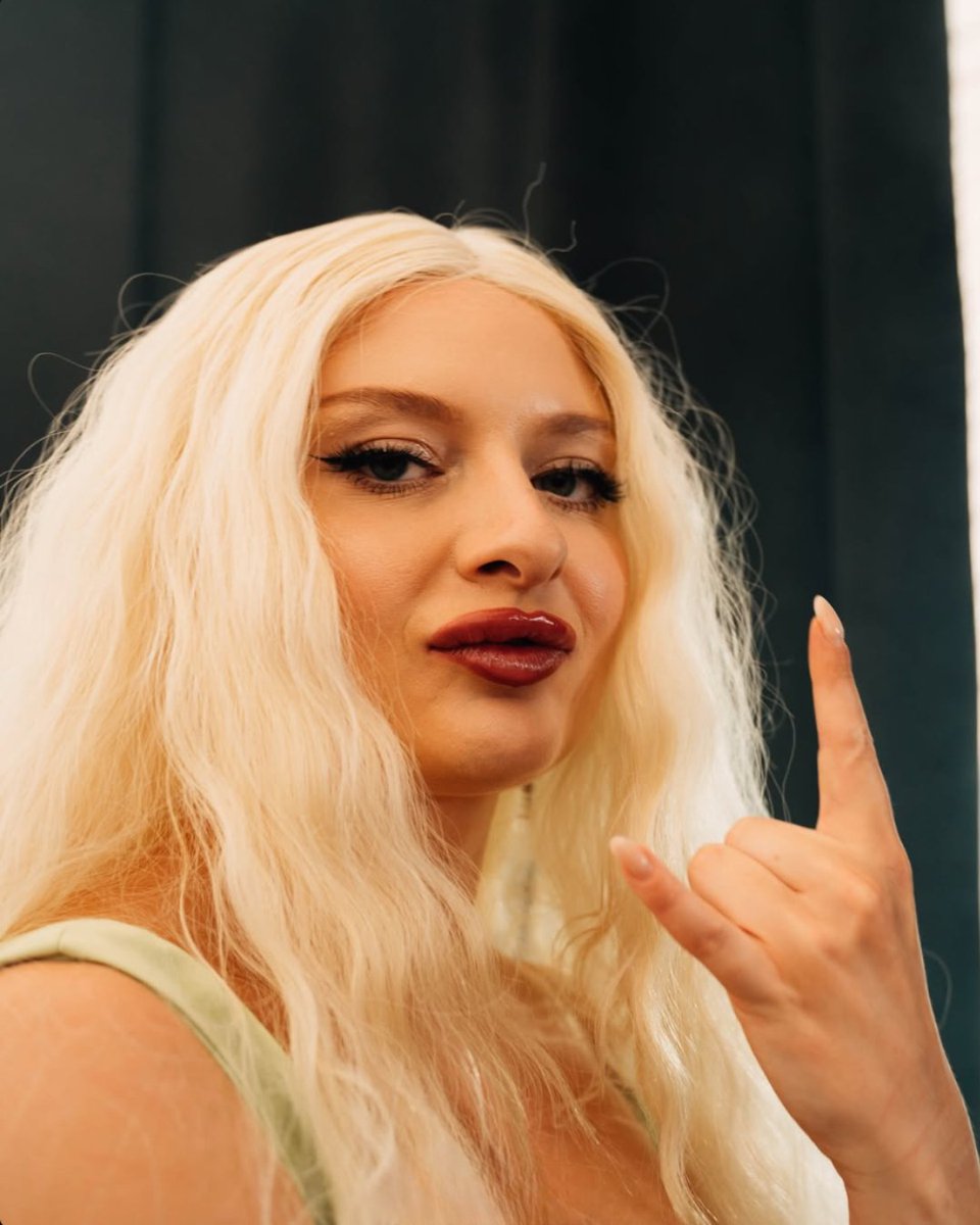 Låpsley tweet media