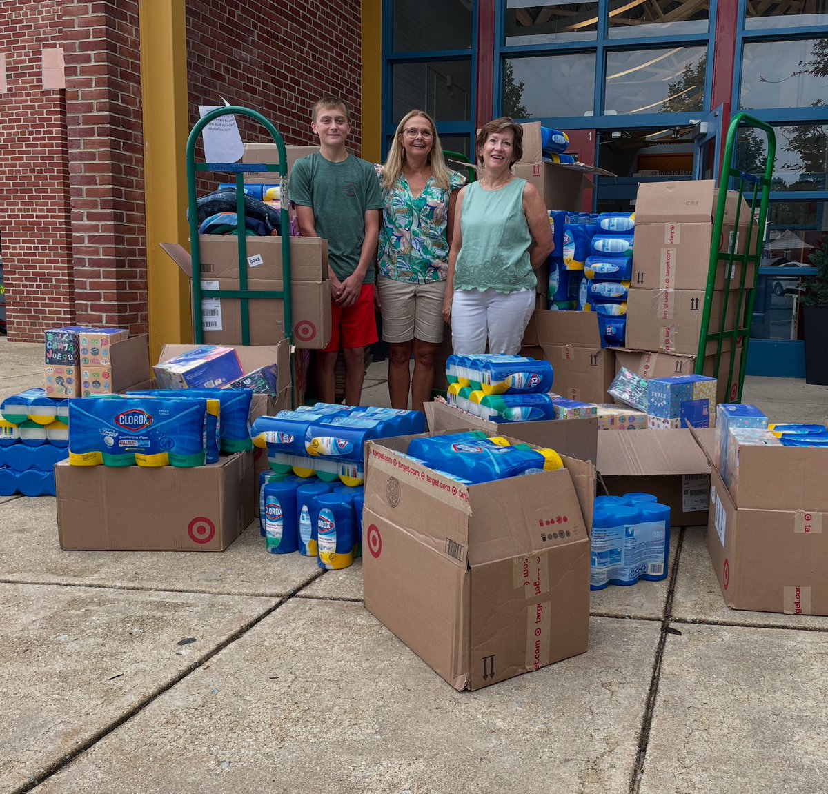 Gloria (@gloriajcsl) on Twitter photo Thank you <a href="/mcleanbible/">McLean Bible Church</a> for your generosity. We appreciate you donating these items from our wishlist for our teachers as they start a new school year! 🤗🫶 <a href="/HHESHUSKIES/">HHESHUSKIES</a> #backtoschool #communitypartners <a href="/CSconnect_MCPS/">MCPS Community Schools Team</a> Thank you <a href="/mcleanbible/">McLean Bible Church</a> for your generosity. We appreciate you donating these items from our wishlist for our teachers as they start a new school year! 🤗🫶 <a href="/HHESHUSKIES/">HHESHUSKIES</a> #backtoschool #communitypartners <a href="/CSconnect_MCPS/">MCPS Community Schools Team</a>