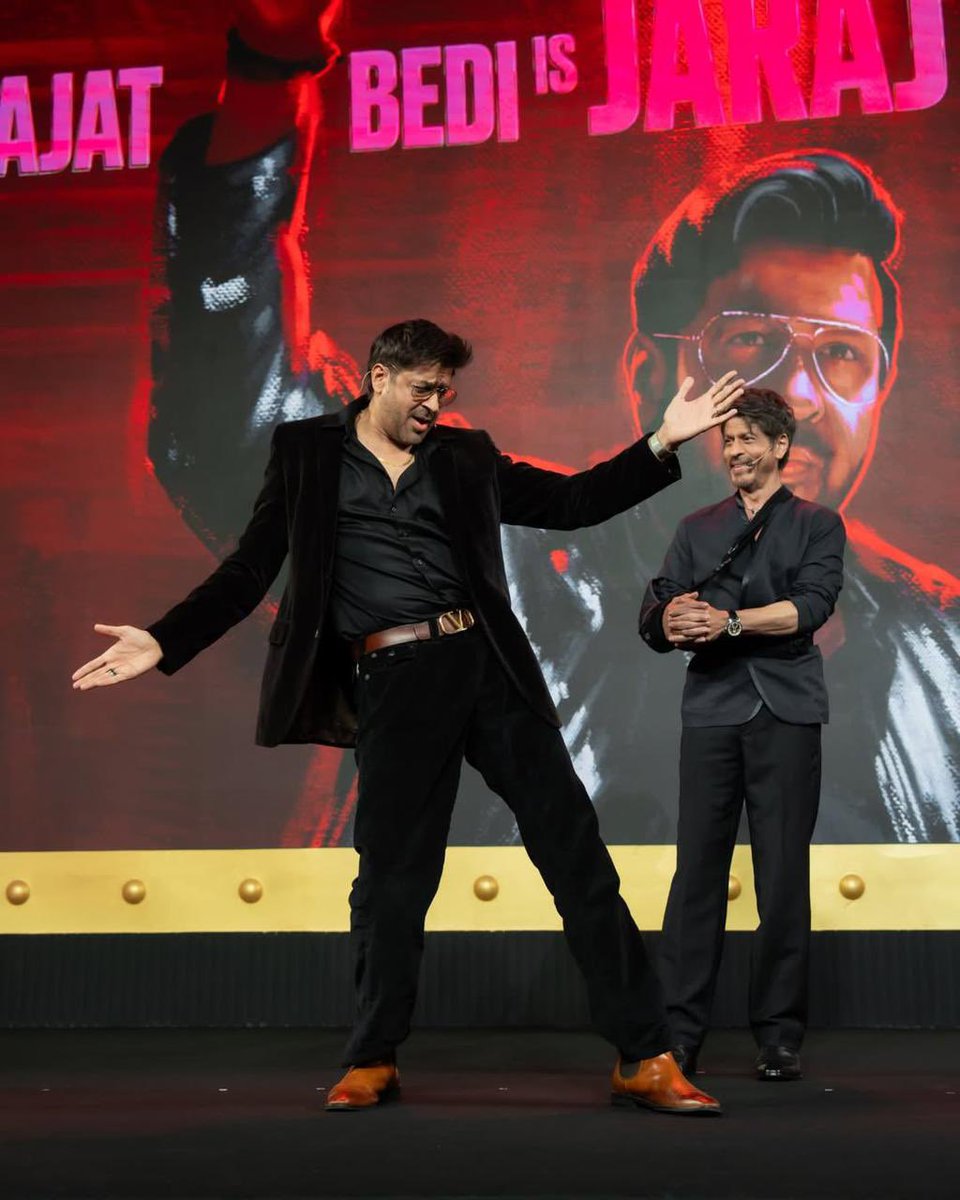 SRKCHENNAIFC's tweet photo. More Pics-1: A star studded evening at The Ba***ds Of Bollywood preview event.

@iamsrk @gaurikhan @RedChilliesEnt @NetflixIndia @BilalS158

#ShahRukhKhan #AryanKhan #TheBadsOfBollywood #TheBadsOfBollywoodOnNetflix https://t.co/HsWomQk29U