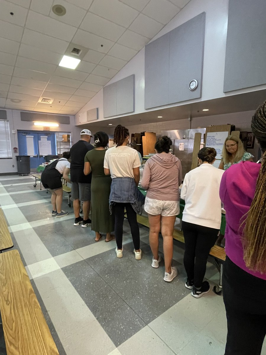 Gloria (@gloriajcsl) on Twitter photo Thank you <a href="/mcleanbible/">McLean Bible Church</a> for providing lunch from #pollo_central for our staff today 😋. Our <a href="/HHESHUSKIES/">HHESHUSKIES</a> enjoyed and appreciated it 💗. <a href="/CSconnect_MCPS/">MCPS Community Schools Team</a> Thank you <a href="/mcleanbible/">McLean Bible Church</a> for providing lunch from #pollo_central for our staff today 😋. Our <a href="/HHESHUSKIES/">HHESHUSKIES</a> enjoyed and appreciated it 💗. <a href="/CSconnect_MCPS/">MCPS Community Schools Team</a>