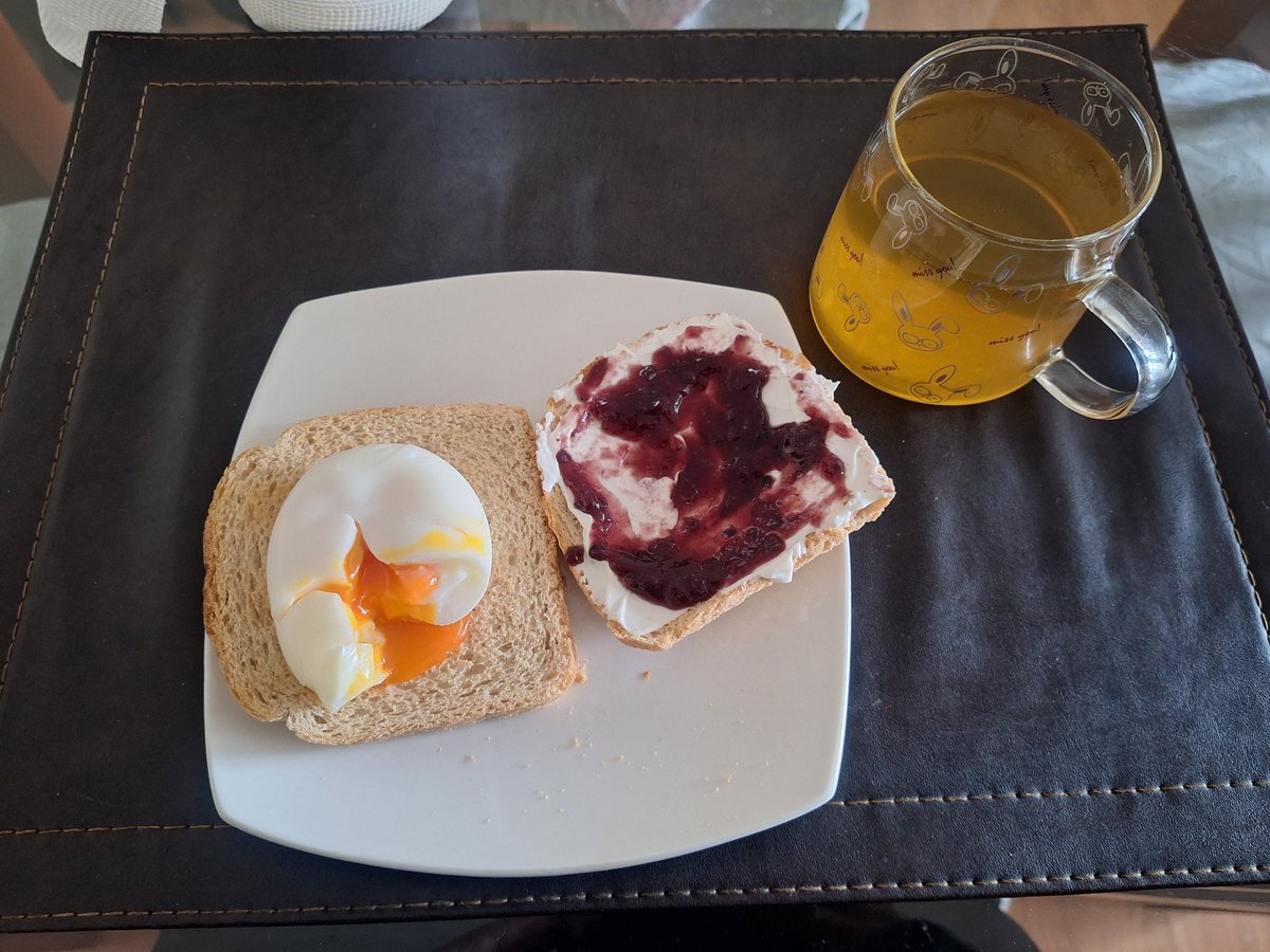 REDADPP's tweet photo. Te verde (2)
Pan perfecto 50/50 (69-37g)
Queso crema light (21-15g)
Mermelada Mora light (4-10g)
Huevo tibio (71-48g)
✨️ Desayunito 167 Cals ✨️ https://t.co/Ur1E4nBw1K