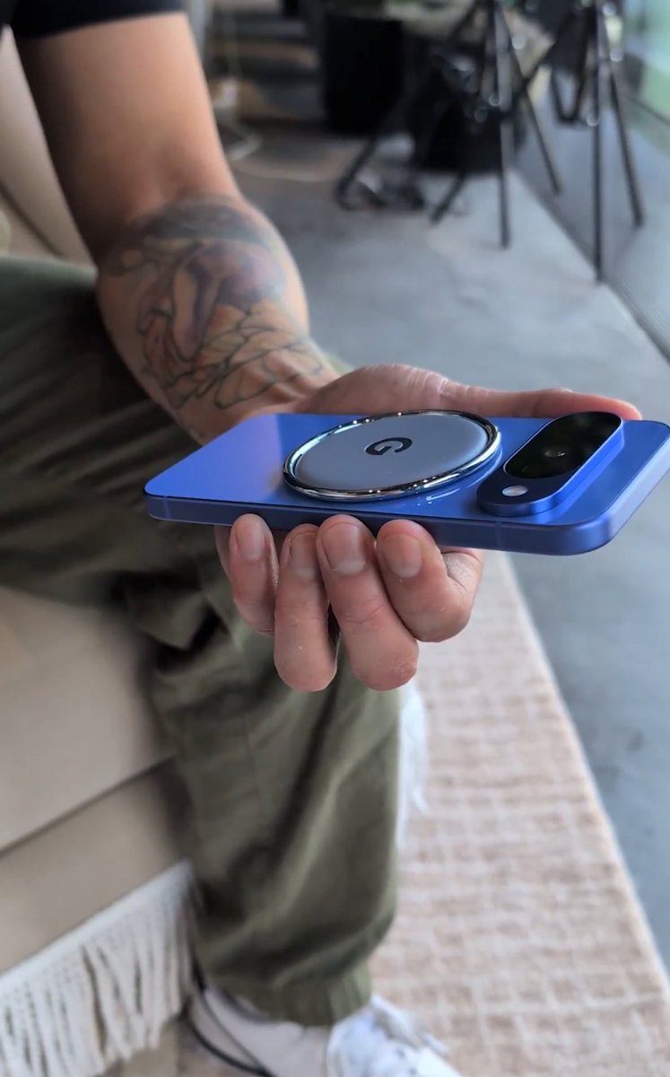 Google #Pixel10 llega de forma oficial a México 🇲🇽 

Solo un pequeño detalle, sus precios ya no parecen tan competitivos frente al iPhone.

Pixel 10 (128 GB) - $19,999 MXN
Pixel 10 Pro (128) - $25,999 MXN
Pixel 10 Pro XL (256) - $30,999 MXN