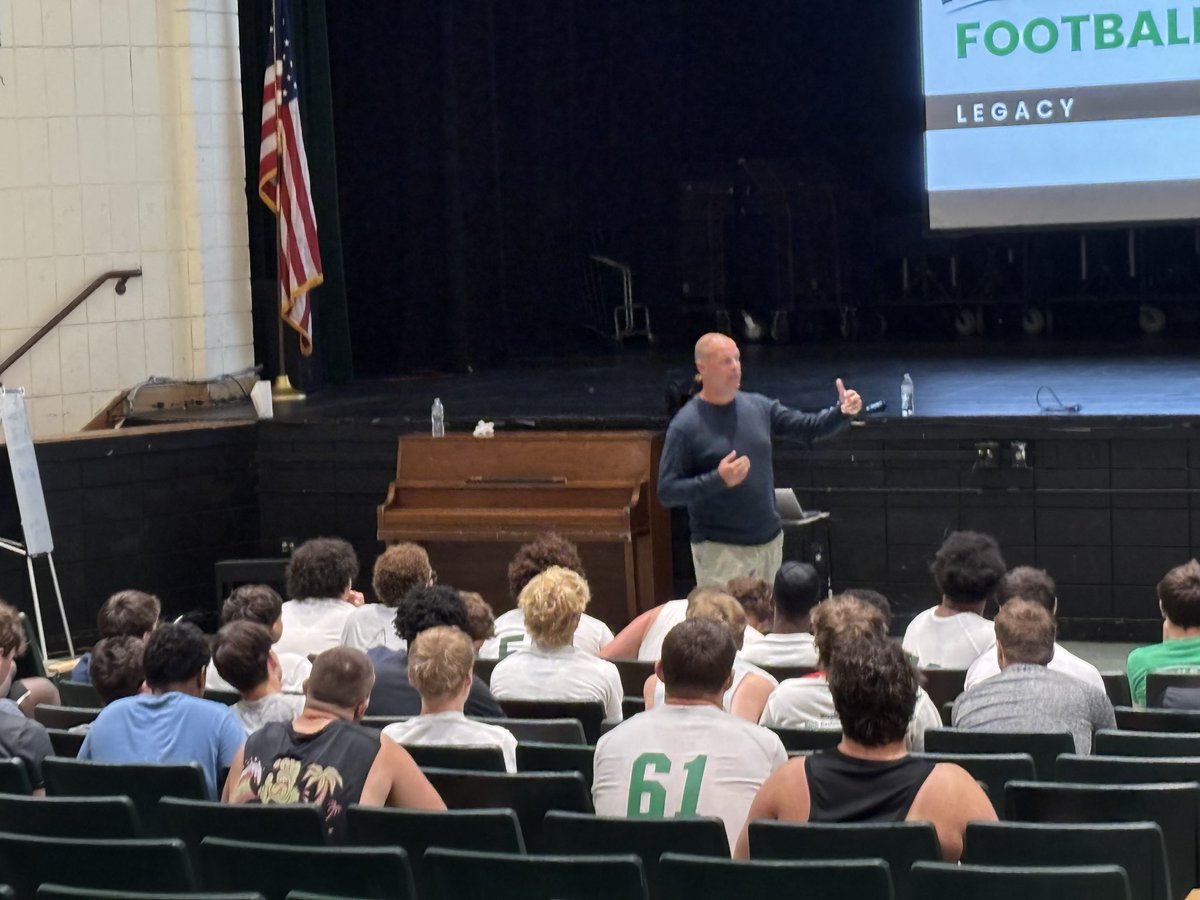 Big shout out to Ryan Gordy!!! Great message to our athletes today, "Leaving the jersey better than you found it."
#HornetPride