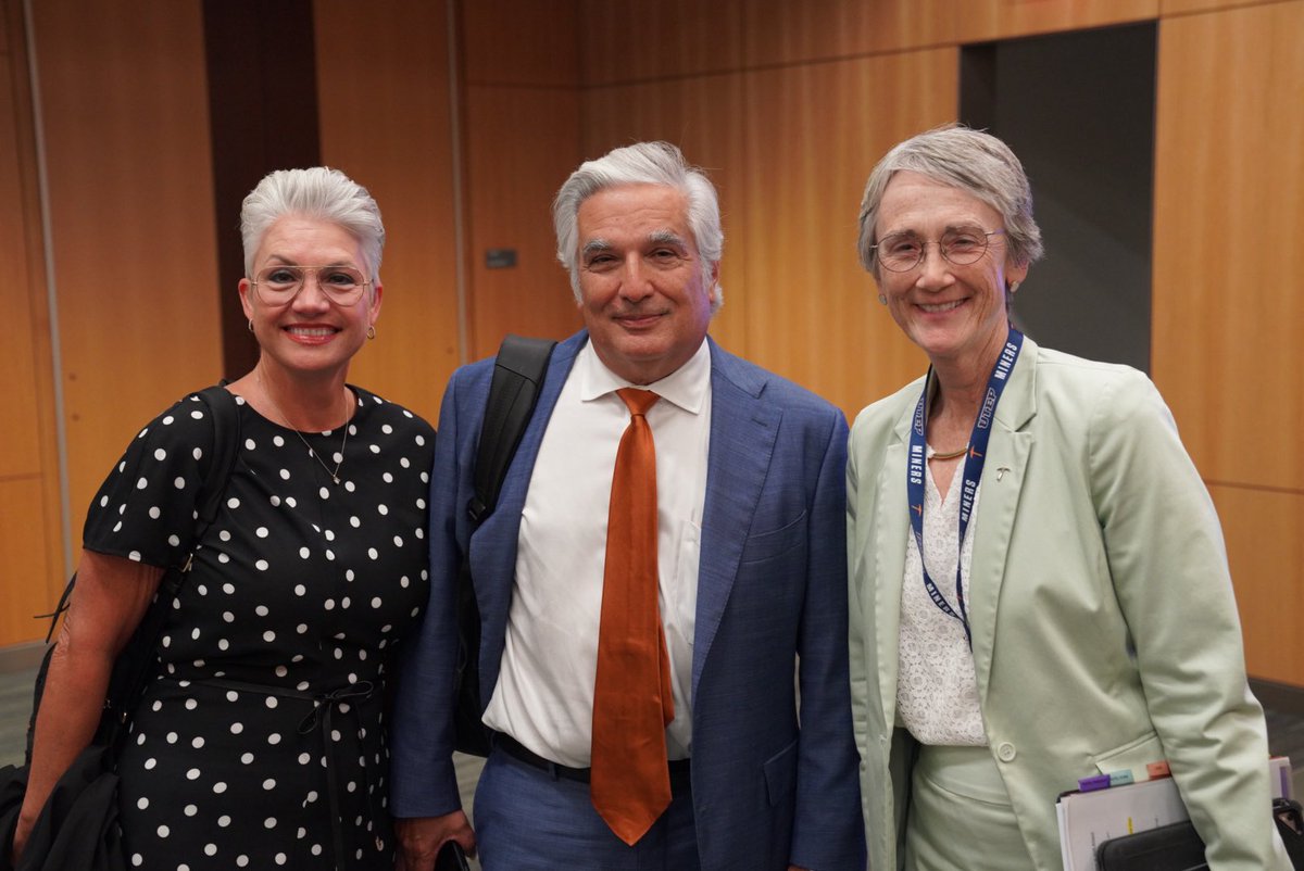 Sandy Woodley tweet media