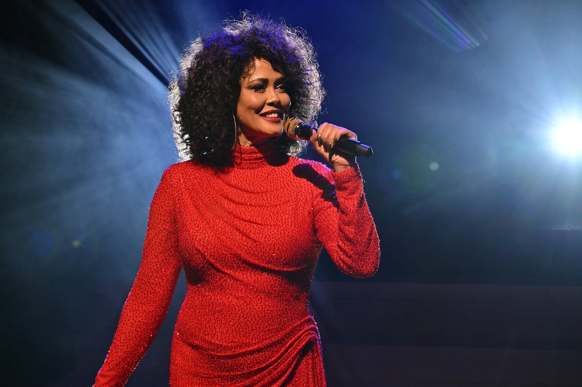 TheStar_news's tweet photo. From I Will Always Love You to I Wanna Dance With Somebody and every timeless hit in between, this spectacular tribute will take you on a heartfelt journey through Whitney Houston’s greatest moments.
Book Now! https://t.co/Dt44kNkHyg
#tgloa https://t.co/BIAIKYa4Oh