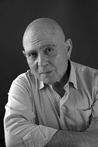 Immense tristesse d’apprendre la disparition de Gérard Chaliand. Penseur libre, témoin engagé, il portait avec force et fierté la mémoire arménienne. Son amitié sincère et sa voix passionnée manqueront profondément. Mes pensées vont à sa famille et à ses proches en ce moment