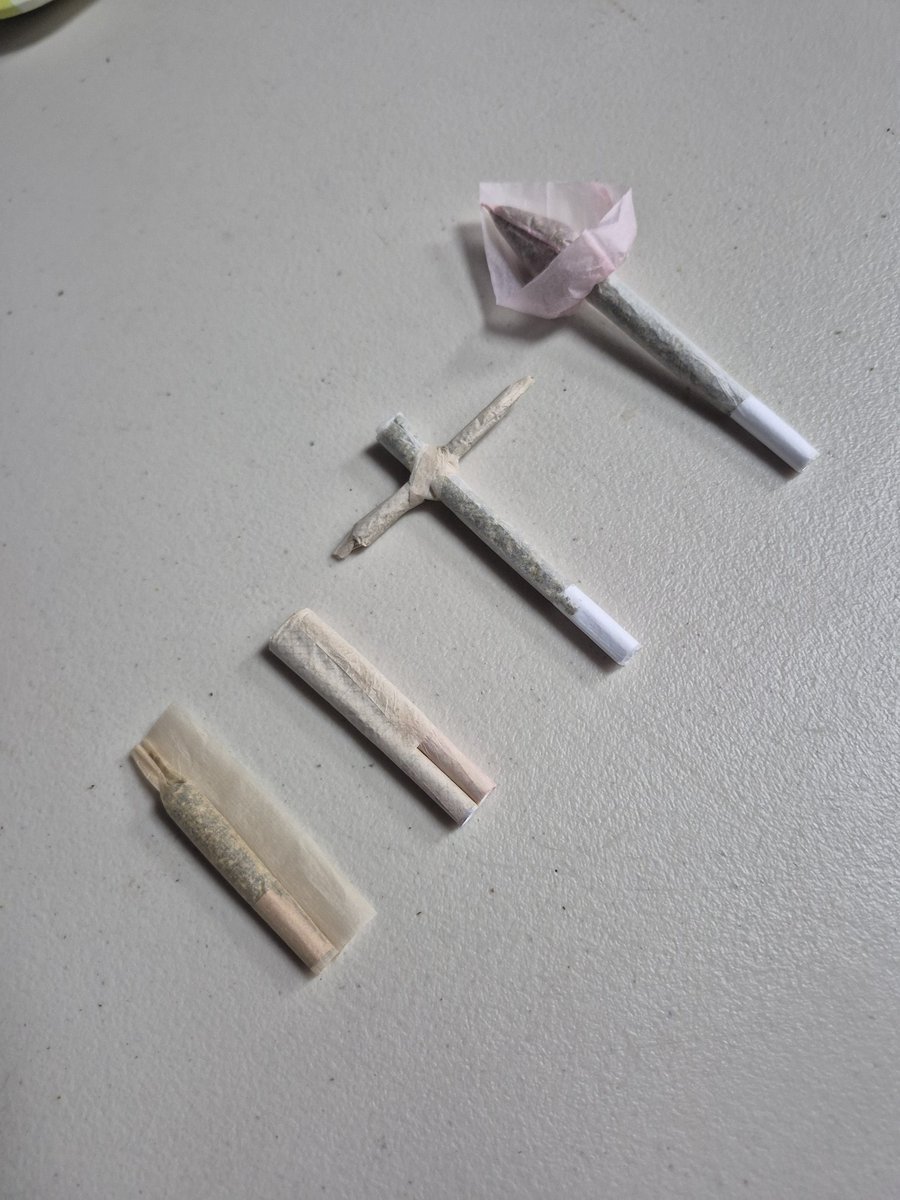 Different amounts in different styles. 

0.5 backrolled
1 g double barreled 
1.5 g cross joint (this sucked to make and this is my first one ever lol)
2 g Dutch Tulip

Now to figure out 3 - 6 g, I already have a plan for 7 gs lpl