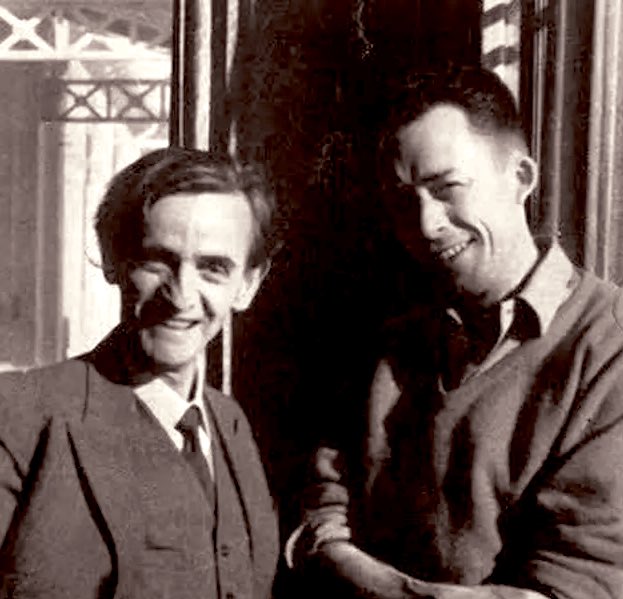 📚Mémo’Art d’Adrien📚 (@memoart_dadrien) on Twitter photo Le 4 janvier 1960, Albert Camus meurt.
Son ami le plus cher, son frère littéraire, s’effondre, avant de reprendre ses esprits, et d’aller s’occuper des enfants de Camus pendant que son épouse, Francis, organise les obsèques.
Cet ami, c’est Louis Guilloux. 
Le roman de Sylvie Le 4 janvier 1960, Albert Camus meurt.
Son ami le plus cher, son frère littéraire, s’effondre, avant de reprendre ses esprits, et d’aller s’occuper des enfants de Camus pendant que son épouse, Francis, organise les obsèques.
Cet ami, c’est Louis Guilloux. 
Le roman de Sylvie