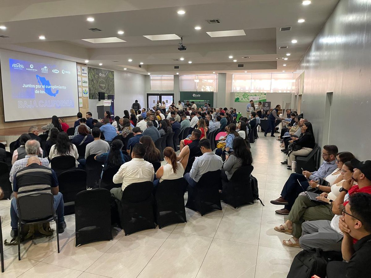 🚀 ¡Damos inicio a la Jornada de Normas y Acreditación en Baja California!
Hoy en Tijuana, reunimos a autoridades, organismos y entre otros para dialogar sobre infraestructura de la calidad, auditoría ambiental e inspección de instalaciones eléctricas. ⚡🌎
Un espacio de