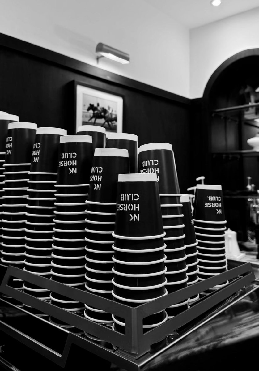 قلب يتنهد أكثر من إنه يتنفس

.