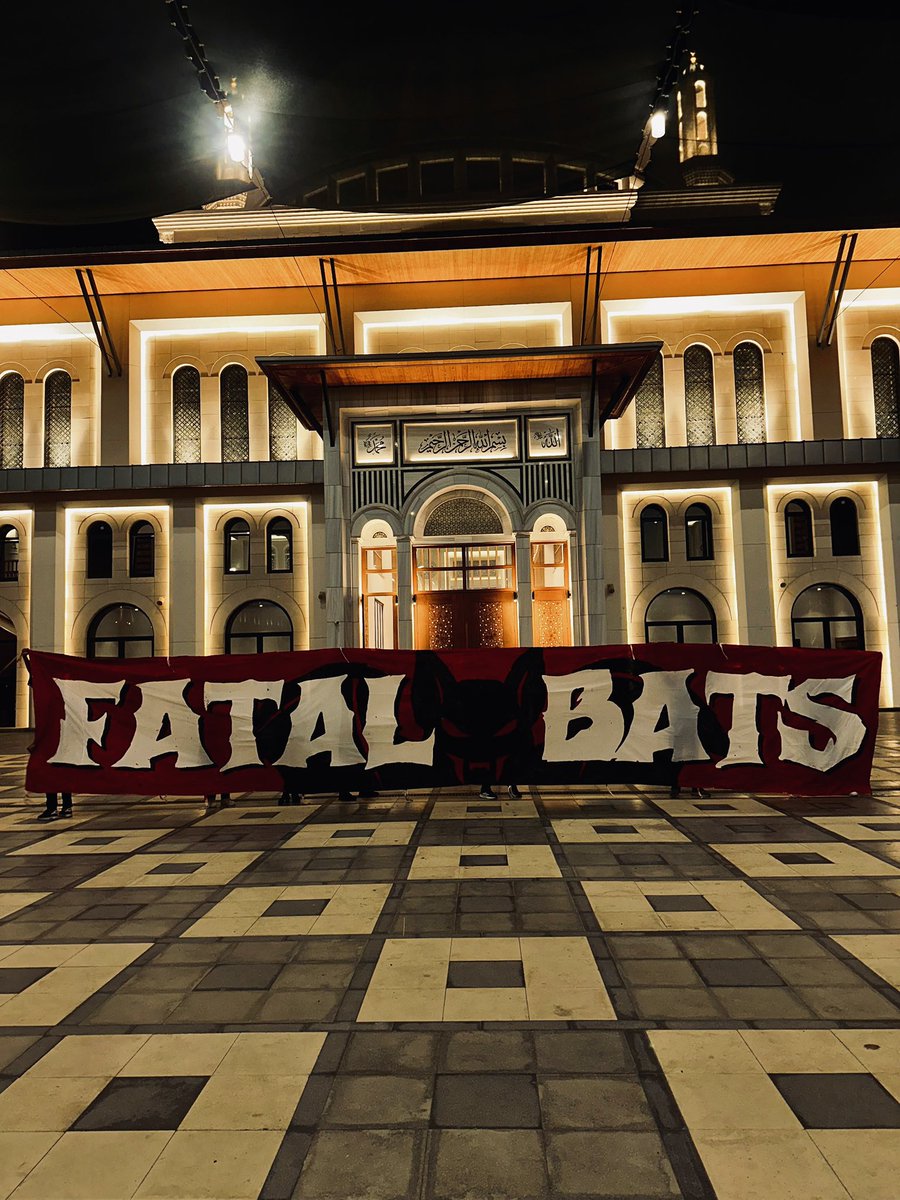 72yarasalar's tweet photo. Söyleyin Yarasa’dan bir büyük mü var? 🦇💥 https://t.co/149xELqhQ2