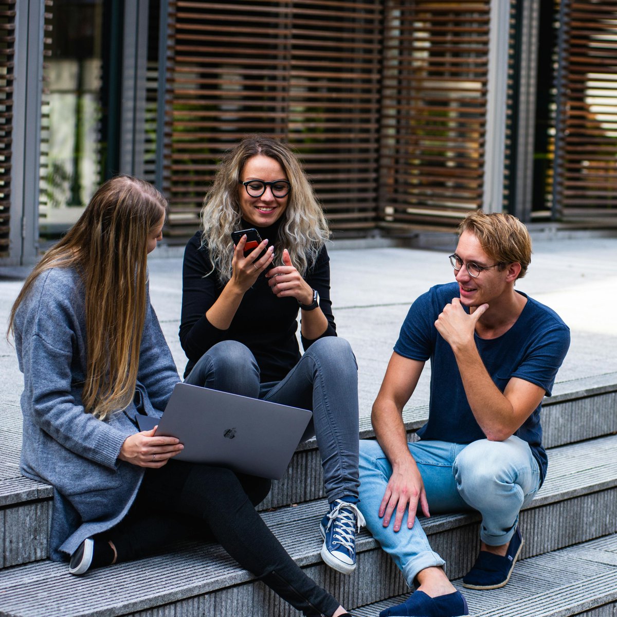 begosite's tweet photo. Enhance engagement on your website by adding clear and strategic calls to action. Phrases like "Reach out today to learn more about our services" placed throughout your pages and footer motivate visitors to take the next step and connect with you.

#DigitalSuccess https://t.co/VU2BRzYKfv