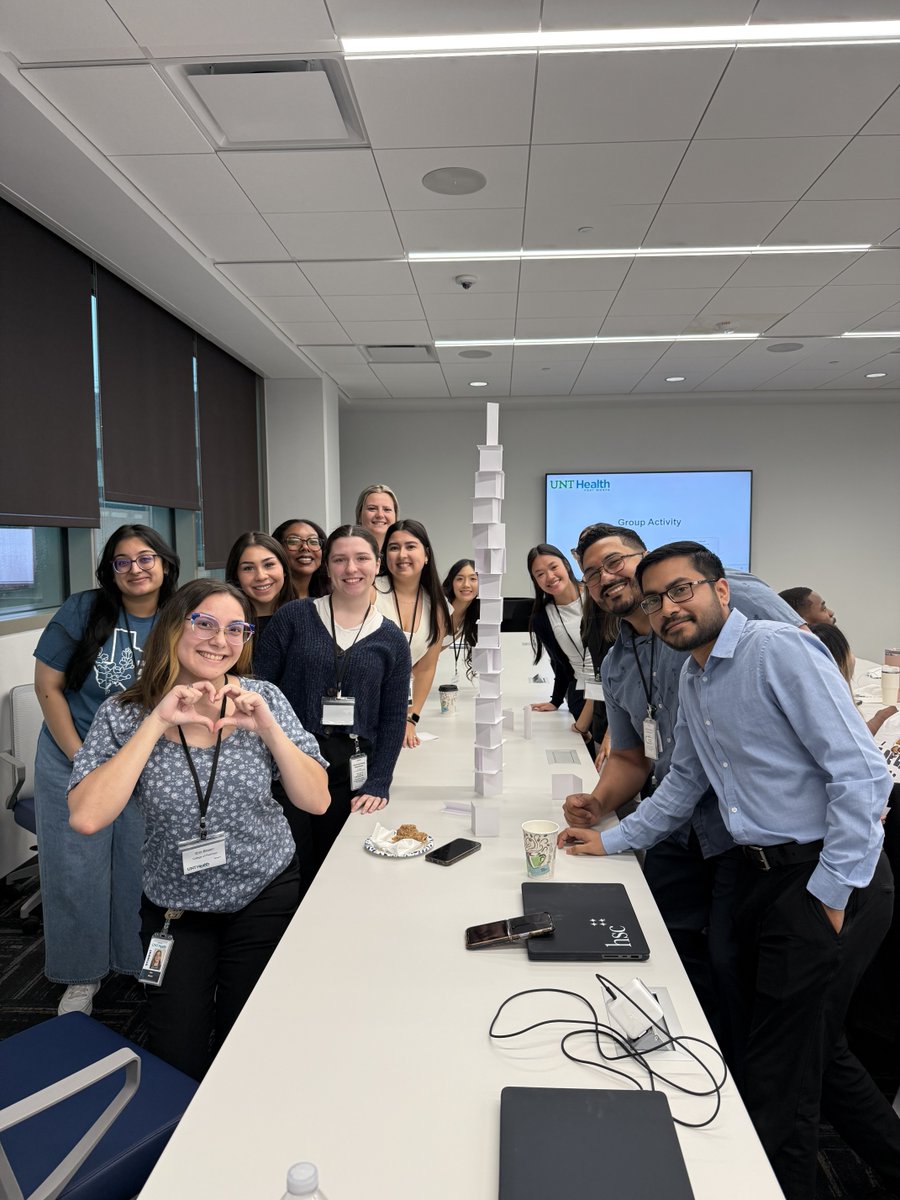 UNTHealth_Pharm's tweet photo. Itβs Day 2 of orientation & weβre so thrilled to meet all the new faces joining our #Pharmily. Huge thanks to @walgreens for coming and sharing information about valuable opportunities with new students.π
#UNTHealthCollegeofPharmacy #Pharmacyschool #FlexPharmD #FuturePharmacists https://t.co/MIw5wwL80o