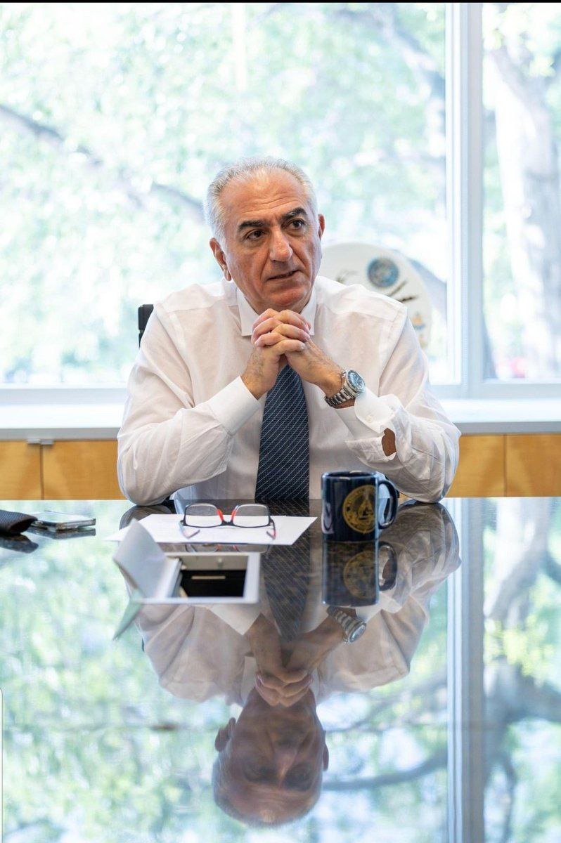 ای هم وطن داد بزن 
شاهتو فریاد بزن
#جاویدشاه 
#برگردشاه 
#KingRezaPahlavi