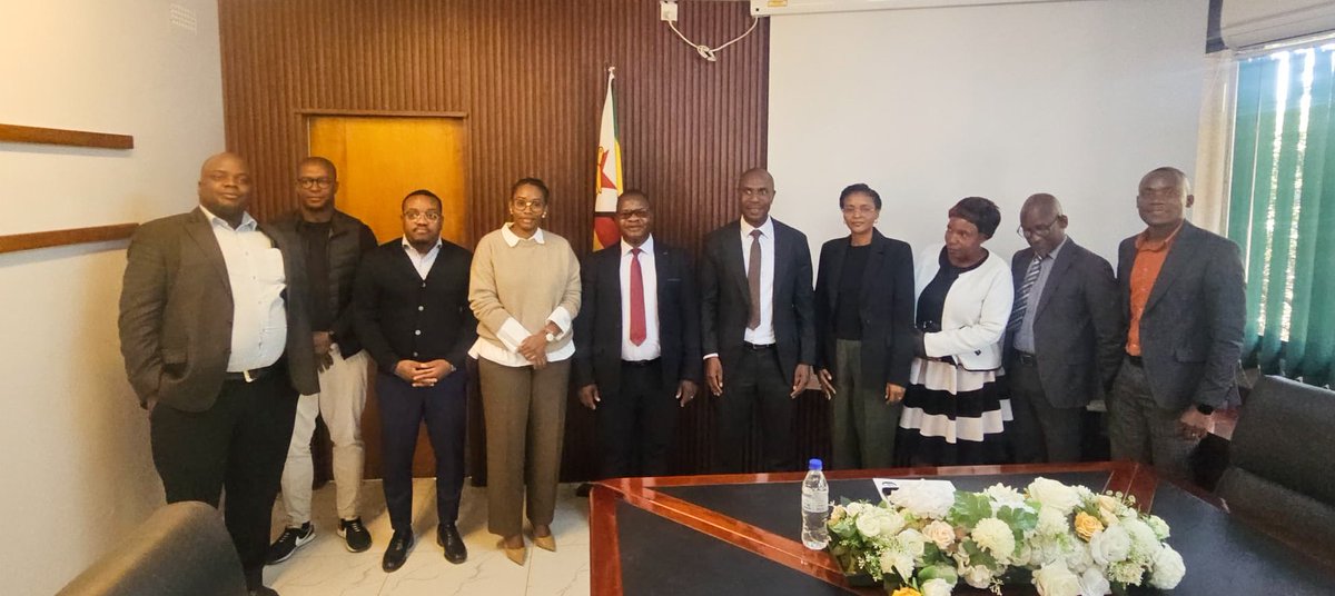 🇦🇴🤝🇿🇼 Angola’s BODIVA delegation met PS  Prof. Dr. Obert Jiri in Harare, drawing lessons from Zimbabwe Mercantile Exchange’s success. As Angola charts its commodity exchange path, ZMX stands as a benchmark for resilience, innovation &amp; food security.
#ZMX #Agriculture