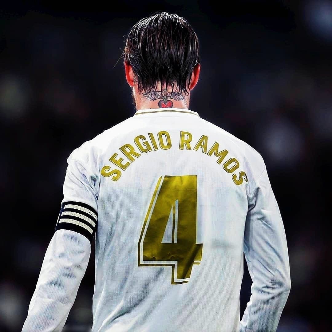 realfrance_fr's tweet image. 📶 Avec son seul et unique match dans la compétition, Huijsen est devenu, avec Sergio Ramos, le seul défenseur central de l'Histoire de la Liga à avoir réussi au moins 15 passes longues. 

Sergio Ramos l'avait fait avec 88.2% de réussite, lui 94.1%...

@SofascoreINT