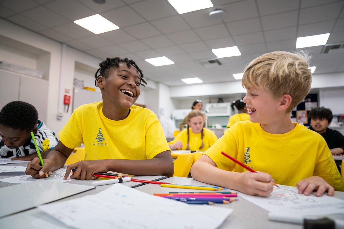 WhitgiftSchool1's tweet photo. Now in its 6th year the Whitgift Community Summer School welcomed over 160 students from 20+ Croydon primary schools for a week of hands-on learning and fun - from microscopes to origami, clowning to coding. #WhitgiftCommunity #CommunitySummerSchool2025 #EducationForAll https://t.co/DzqJfIvyNQ