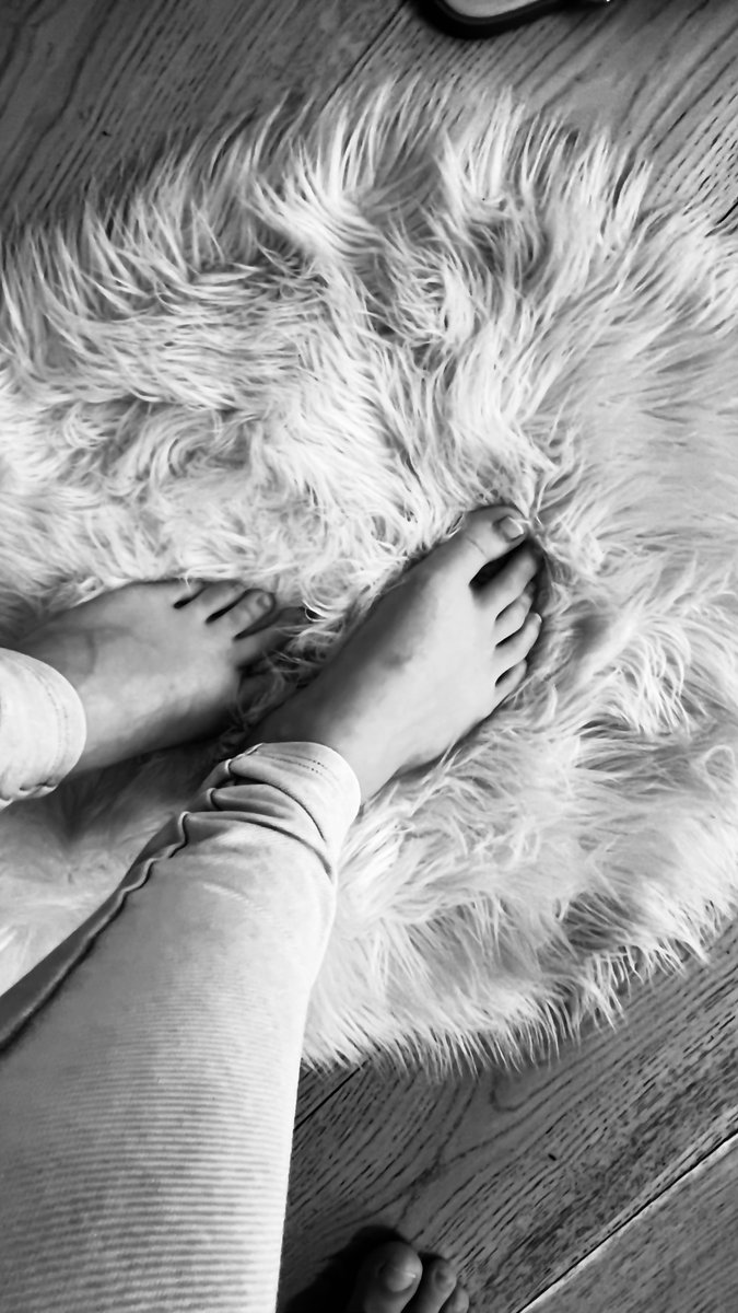 GildedStep's tweet photo. Verehren oder trampeln? Deine Fantasie, meine Regeln 😉🖤

.
.
.

#füße #trample #tramplefetish #fußfetisch #soles #zehen #onlyfansdeutsch #fetishcommunity #sexyfüße #goddessfeet #archfetisch #softsoles #exclusivecontent #barfußliebe #fetishvibes #kinkyfeet #sensualfeet #hotfeet https://t.co/avutMfWmDj