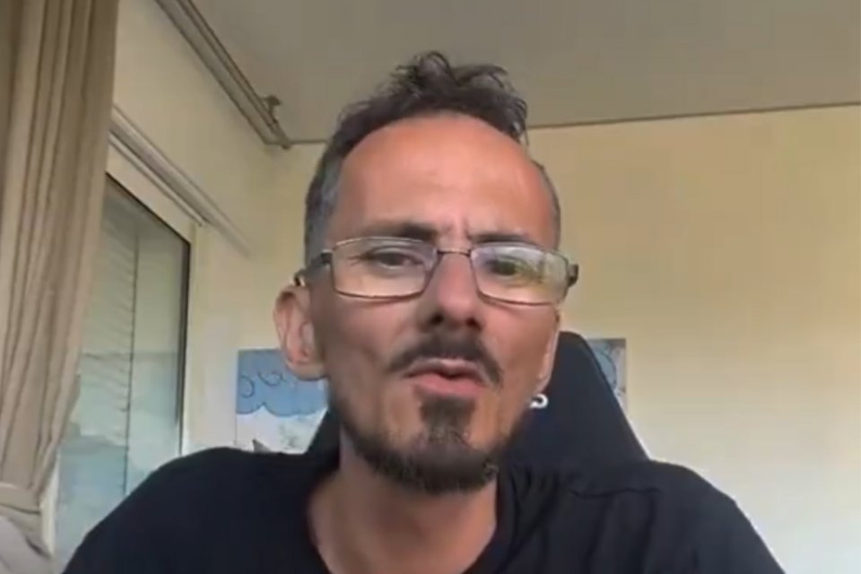 J'ai supprimé mon compte #Kick.
Pour ceux qui cherchent à savoir comment faire, il faut envoyer un mail à "support@kick.com"

Dans le mail vous devez préciser votre identifiant et votre mail (si vous envoyez le mail avec une autre adresse que celle qui a servi à créer le compte).